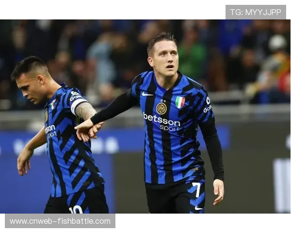 劳塔罗梅开二度瞬间：国米射手王的冷静与爆发力