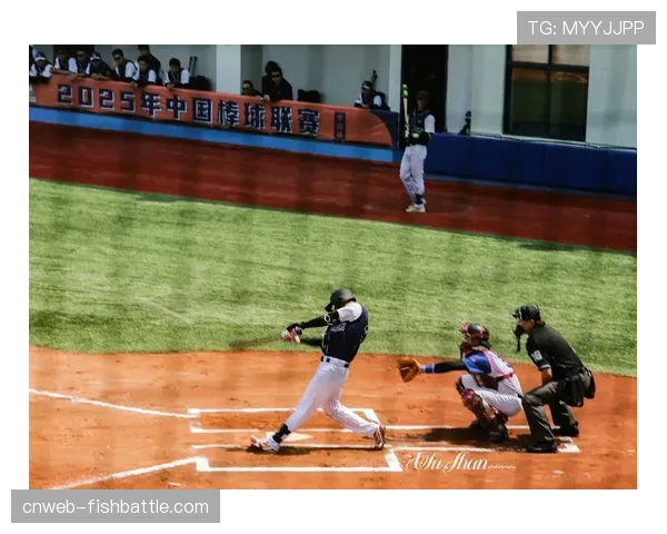 评论：分析近期本垒打产量上升现象，与比赛用球空气动力学调整是否有关